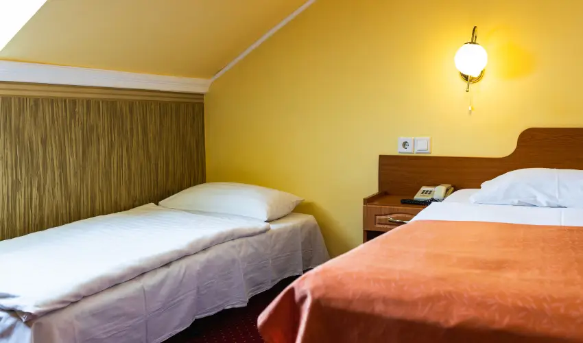 Hotel Korona Wellness, Rendezv�ny & Borhotel Eger Eger - M�rcius 15. 