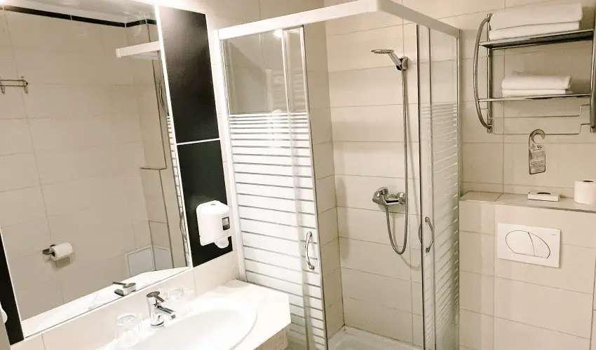 Hotel Korona Wellness, Rendezv�ny & Borhotel Eger Eger - M�rcius 15. 