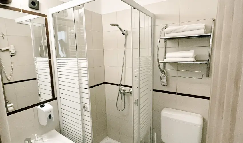 Hotel Korona Wellness, Rendezv�ny & Borhotel Eger Eger - M�rcius 15. 