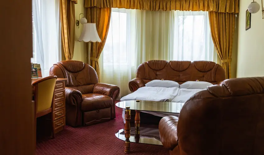 Hotel Korona Wellness, Rendezv�ny & Borhotel Eger Eger - M�rcius 15. 