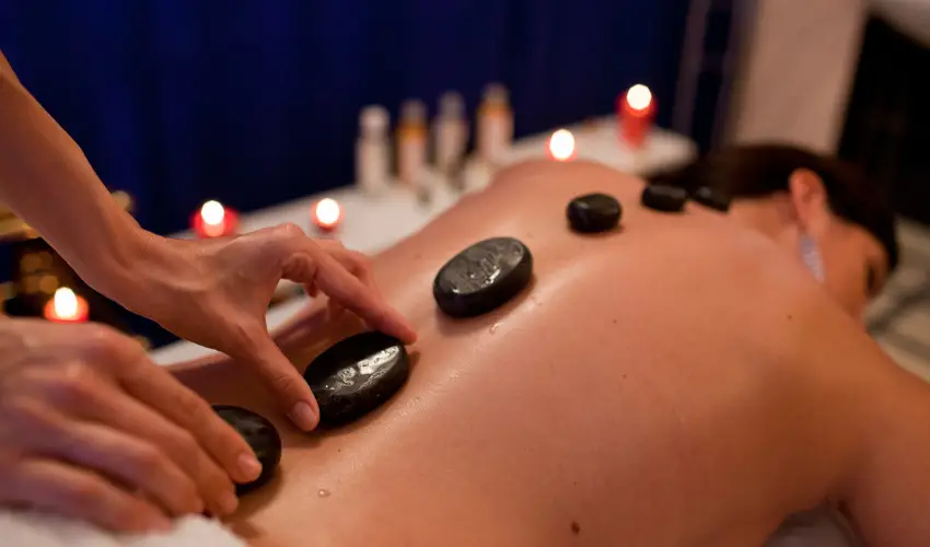 Krist�ly Hotel Keszthely - M�rcius 15. �nnepi h�tv�ge - teljes el�refizet�ssel (min. 2 �j)