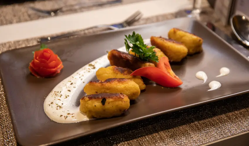 Krist�ly Hotel Keszthely - M�rcius 15. �nnepi h�tv�ge - teljes el�refizet�ssel (min. 2 �j)