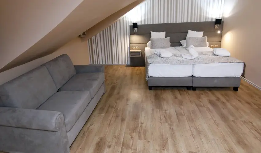 Hotel Laroba Als��rs - M�rcius 15. 