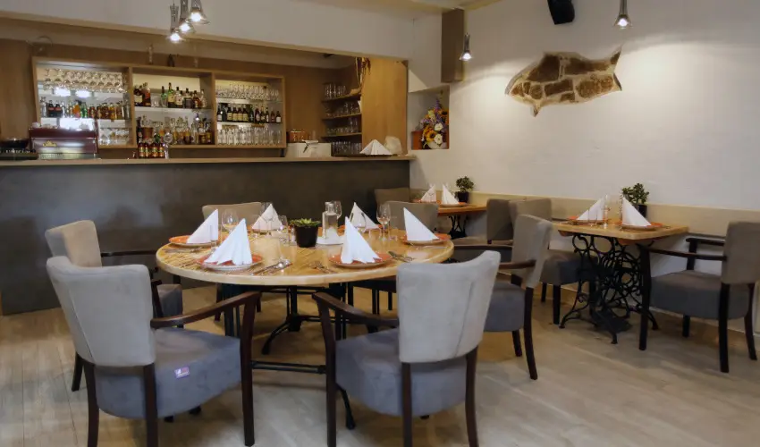 Hotel Laroba Als��rs - M�rcius 15. 