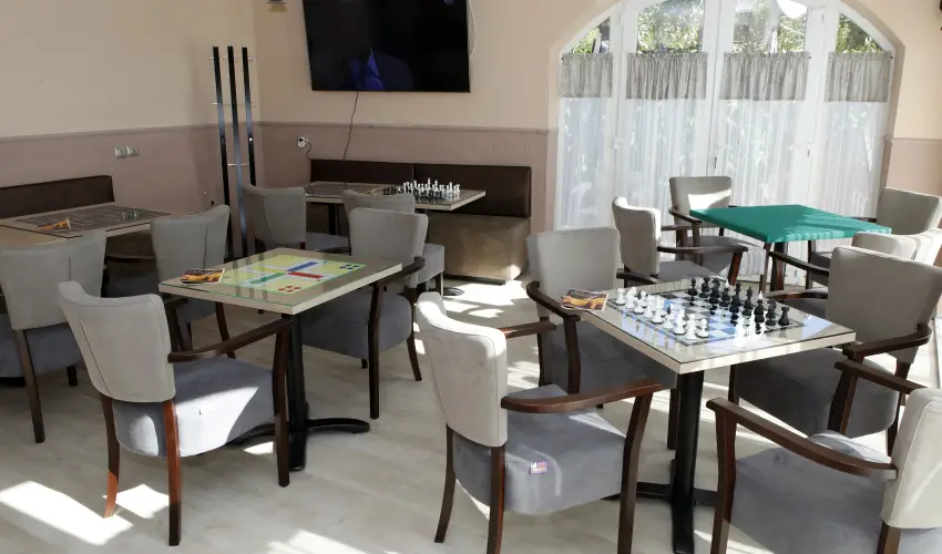 Hotel Laroba Als��rs - M�rcius 15. 