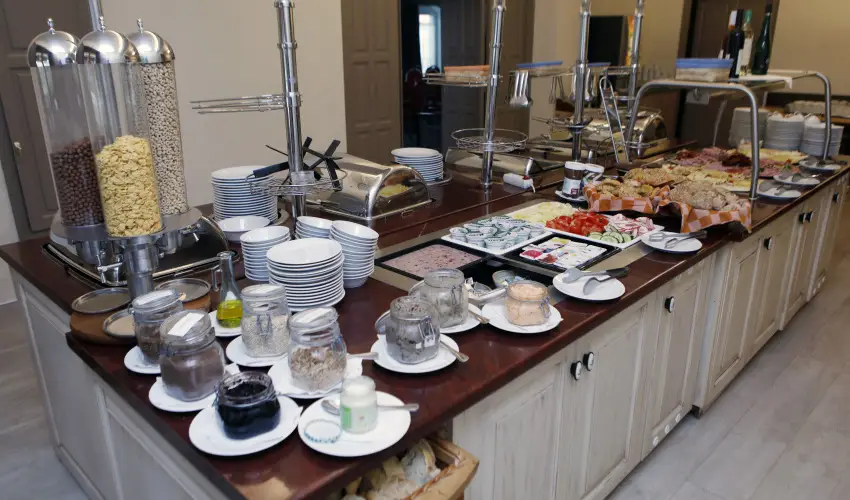 Hotel Laroba Als��rs - M�rcius 15. 