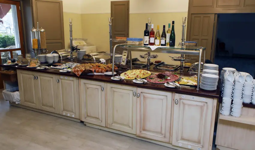 Hotel Laroba Als��rs - M�rcius 15. 