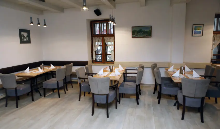 Hotel Laroba Als��rs - M�rcius 15. 