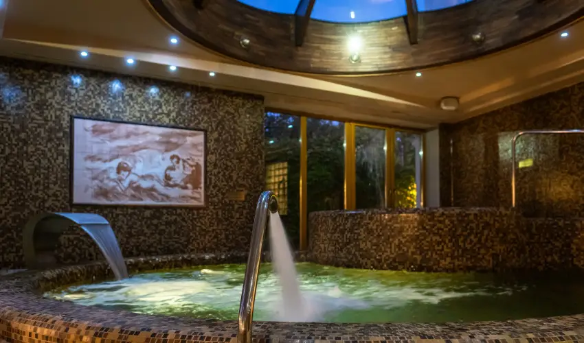 Hotel Laroba Als��rs - M�rcius 15. 