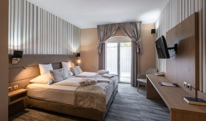 Hotel Laroba Als��rs - M�rcius 15. 
