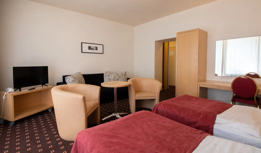 Laterum Hotel P�cs - M�rcius 15. 