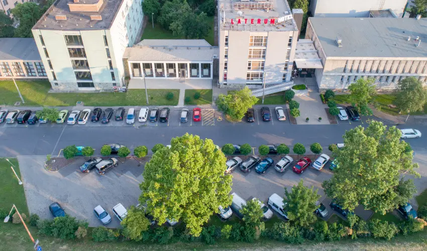 Laterum Hotel P�cs - M�rcius 15. 