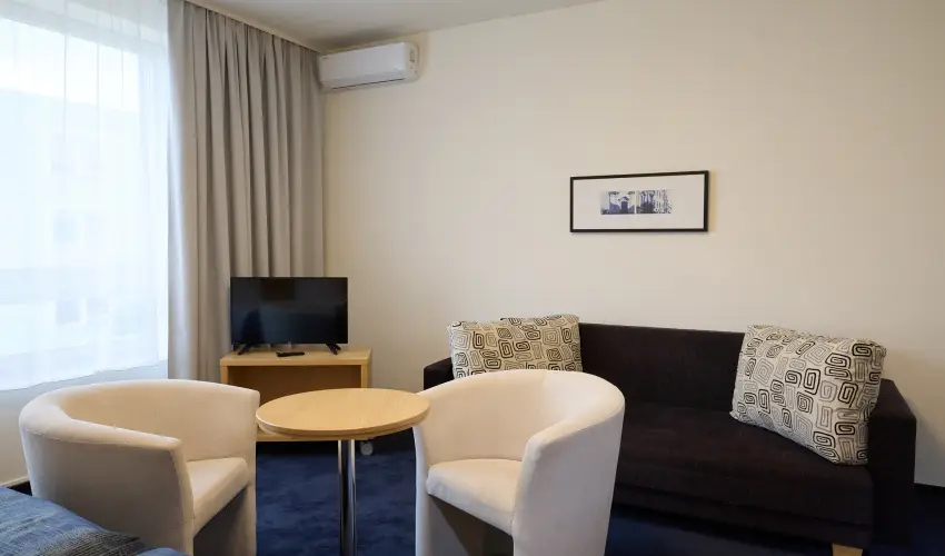 Laterum Hotel P�cs - M�rcius 15. 
