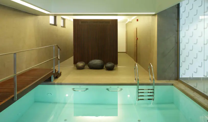 Laterum Hotel P�cs - M�rcius 15. 