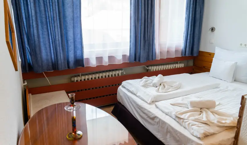 Majerik Hotel H�v�z - M�rcius 15. 