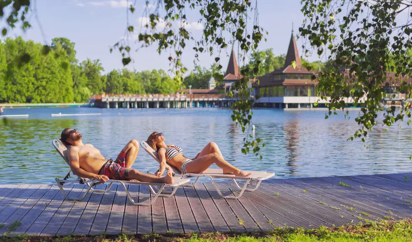 Majerik Hotel H�v�z - M�rcius 15. 