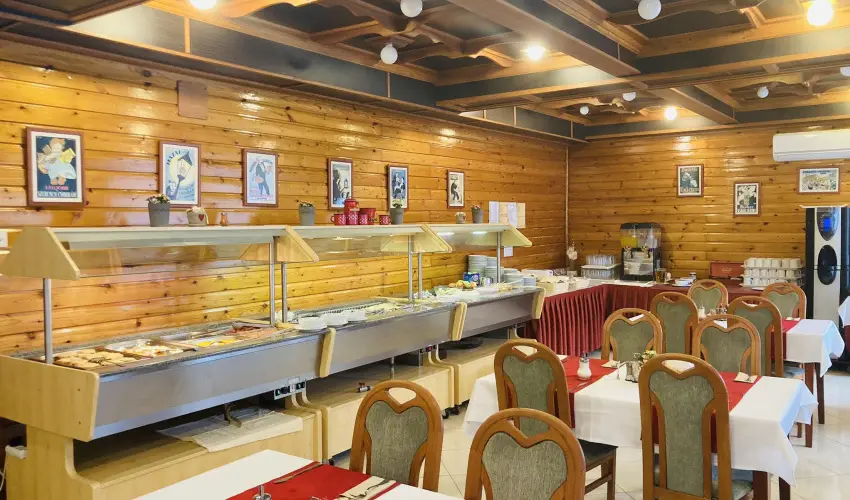 Majerik Hotel H�v�z - M�rcius 15. 