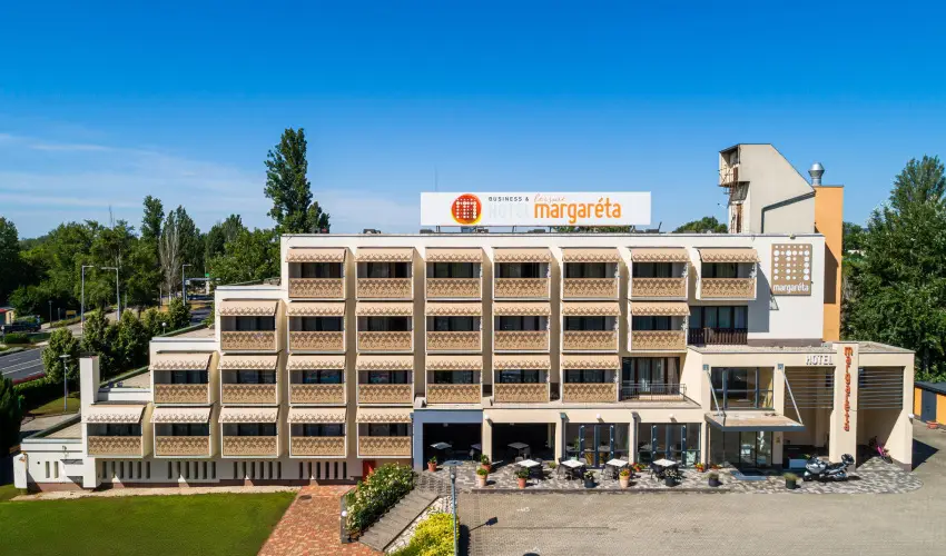Hotel Margar�ta Balatonf�red - M�rcius 15. 