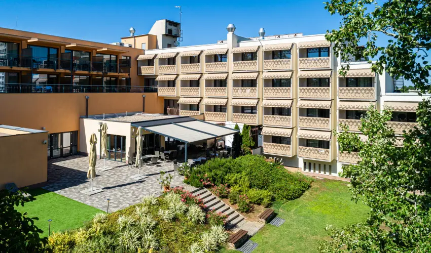 Hotel Margar�ta Balatonf�red - M�rcius 15. 