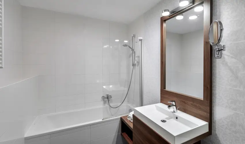 S�ndor Hotel P�cs - M�rcius 15.  (min. 2 �j)