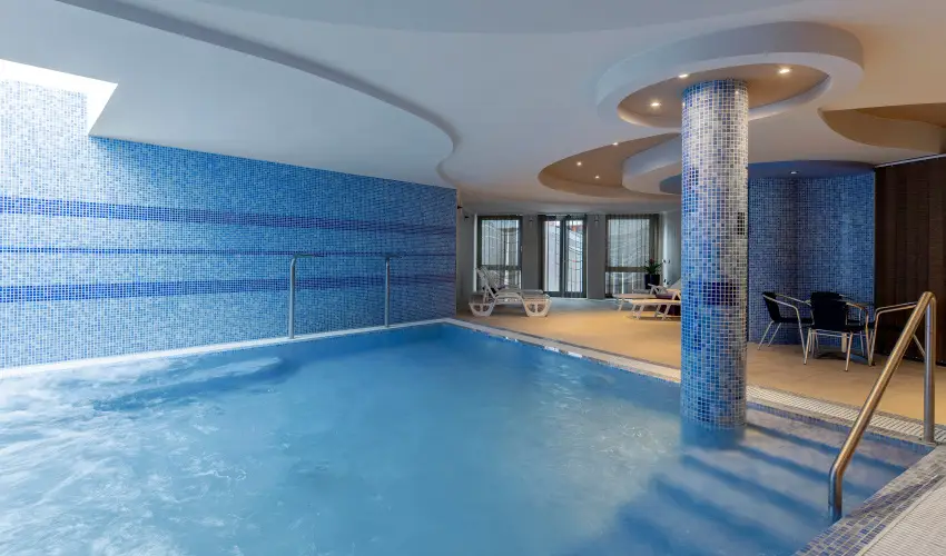 S�ndor Hotel P�cs - M�rcius 15.  (min. 2 �j)