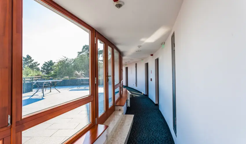 S�ndor Hotel P�cs - M�rcius 15.  (min. 2 �j)