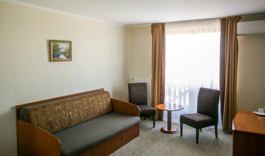 Hotel Nar�d M�traszentimre - M�rcius 15. (min. 2 �j)