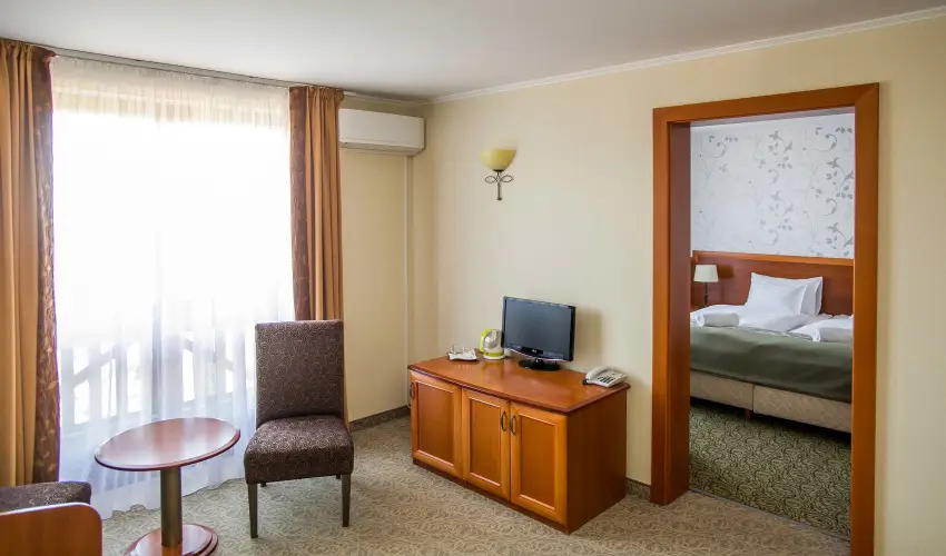 Hotel Nar�d M�traszentimre - M�rcius 15. (min. 2 �j)