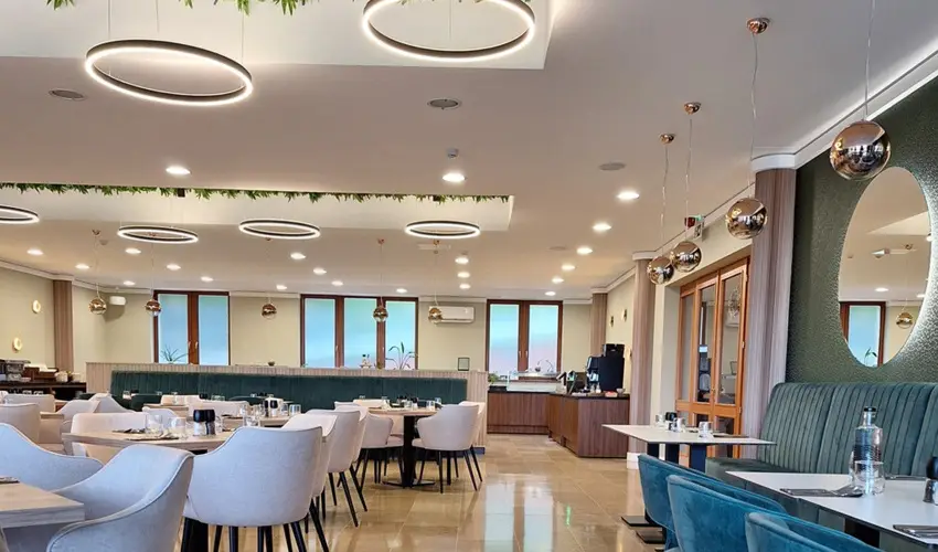 Hotel Nar�d M�traszentimre - M�rcius 15. (min. 2 �j)