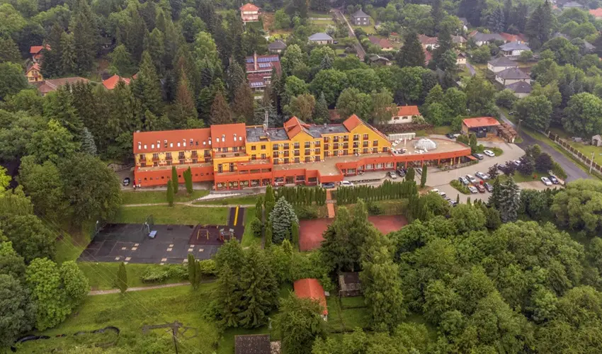 Hotel Nar�d M�traszentimre - M�rcius 15. (min. 2 �j)