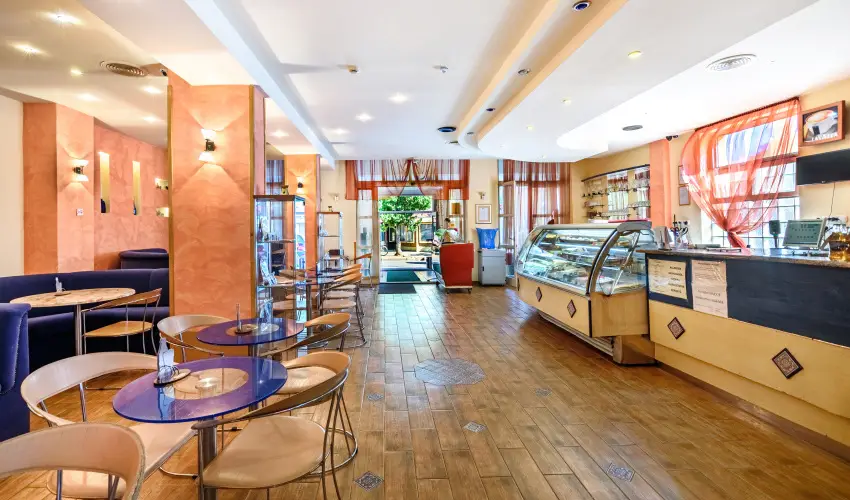 Hotel N�gy �vszak Hajd�szoboszl� - M�rcius 15.