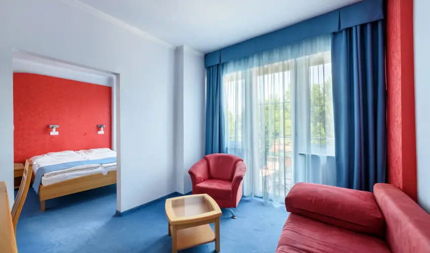 Hotel N�gy �vszak Hajd�szoboszl� - M�rcius 15.