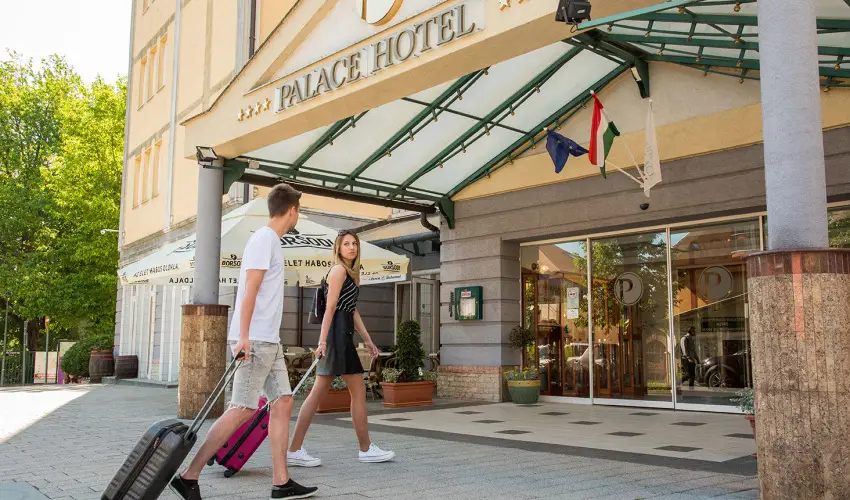 Palace Hotel  H�v�z - M�rcius 15. 