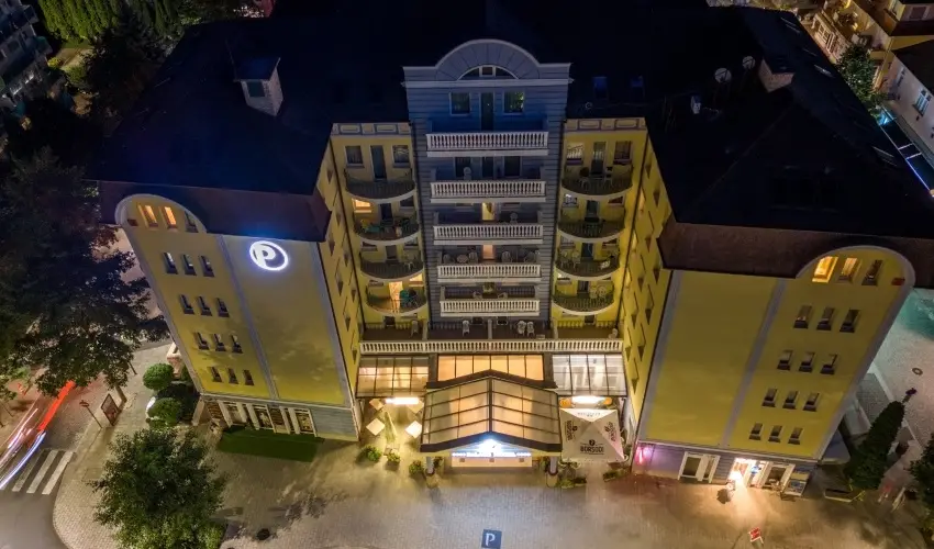 Palace Hotel  H�v�z - M�rcius 15. 