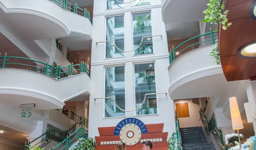 Palace Hotel  H�v�z - M�rcius 15. 