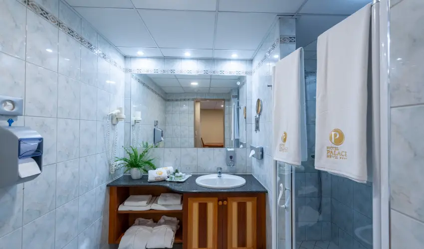 Palace Hotel  H�v�z - M�rcius 15. 