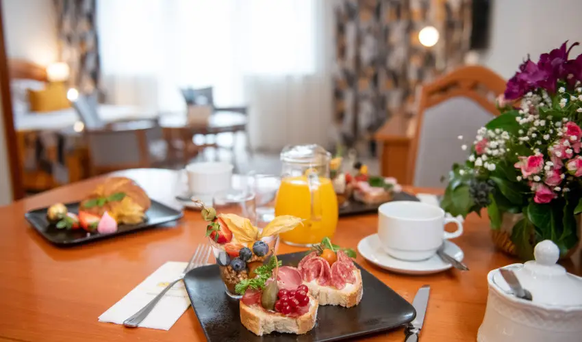 Palace Hotel  H�v�z - M�rcius 15. 