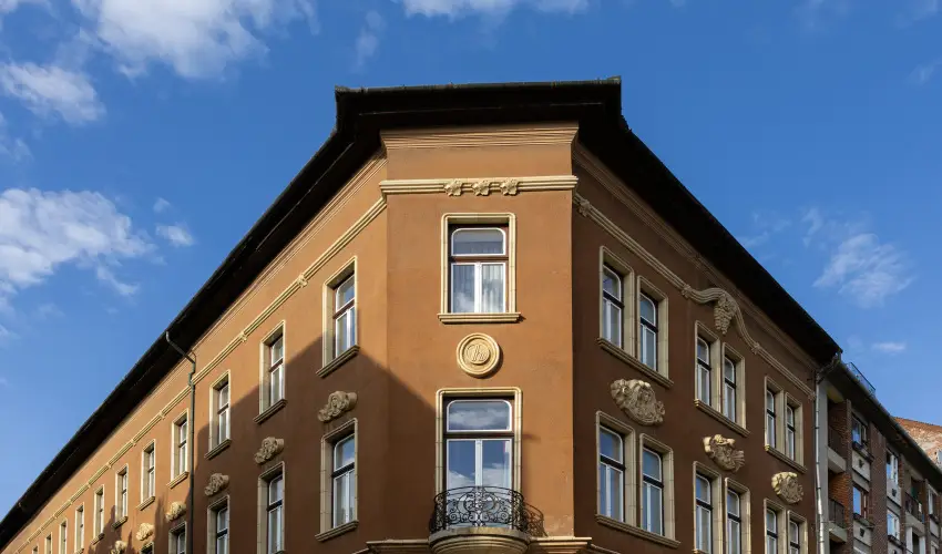 Hotel Pannonia Miskolc - M�rcius 15.