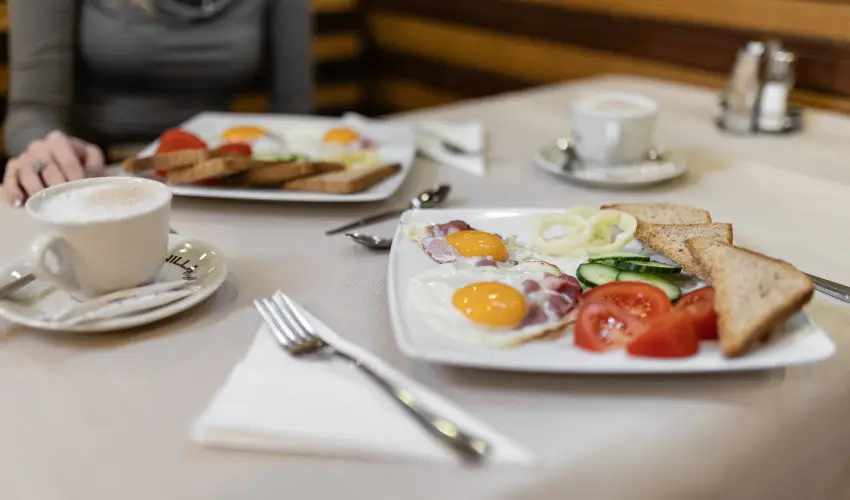 Hotel Pannonia Miskolc - M�rcius 15.