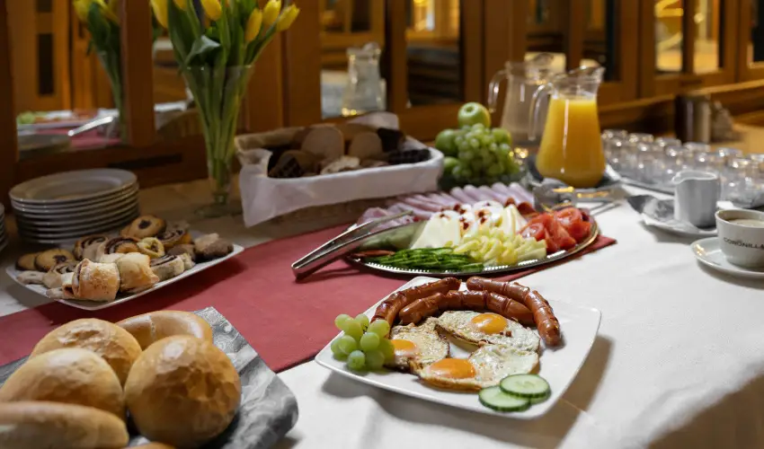 Hotel Pannonia Miskolc - M�rcius 15.