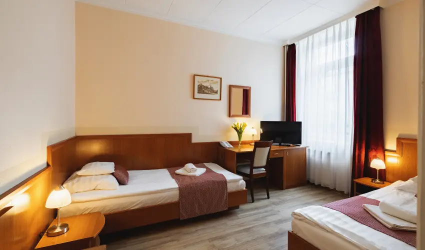 Hotel Pannonia Miskolc - M�rcius 15.
