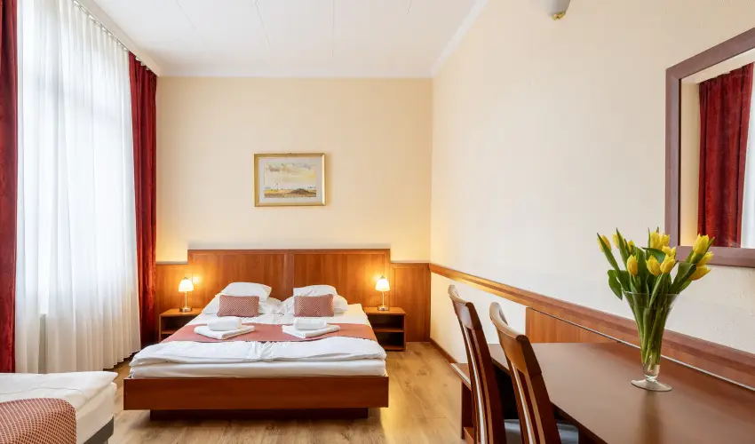 Hotel Pannonia Miskolc - M�rcius 15.
