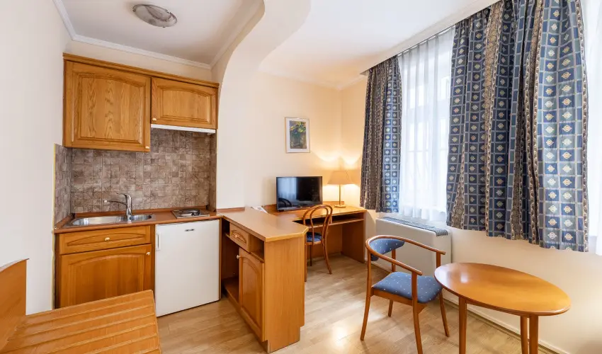 Hotel Pannonia Miskolc - M�rcius 15.