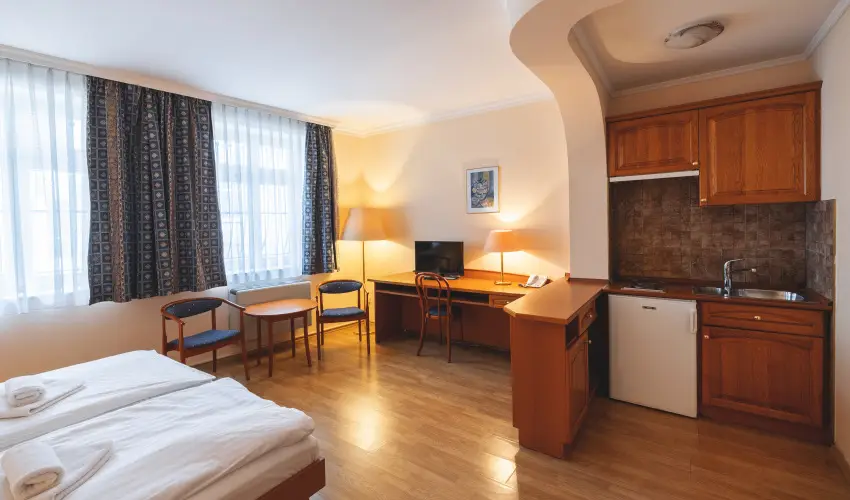Hotel Pannonia Miskolc - M�rcius 15.