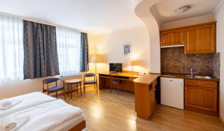 Hotel Pannonia Miskolc - M�rcius 15.