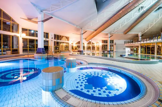 Park Inn by Radisson S�rv�r Resort & Spa - M�rcius 15. (min. 3 �j)