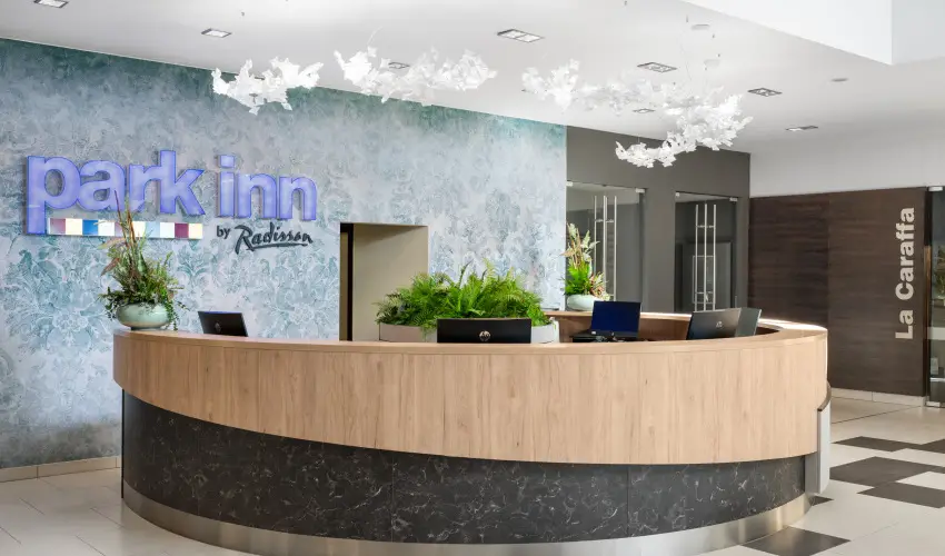 Park Inn by Radisson S�rv�r Resort & Spa S�rv�r - M�rcius 15. (min. 3 �j)