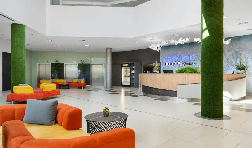 Park Inn by Radisson S�rv�r Resort & Spa S�rv�r - M�rcius 15. (min. 3 �j)