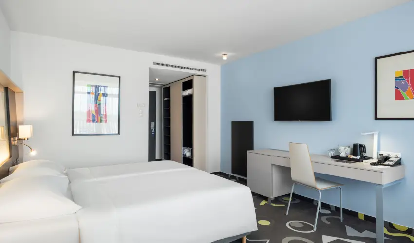 Park Inn by Radisson S�rv�r Resort & Spa S�rv�r - M�rcius 15. (min. 3 �j)