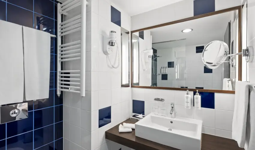 Park Inn by Radisson S�rv�r Resort & Spa S�rv�r - M�rcius 15. (min. 3 �j)